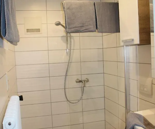 مزرعة للإقامة باويرنهوف شينك *